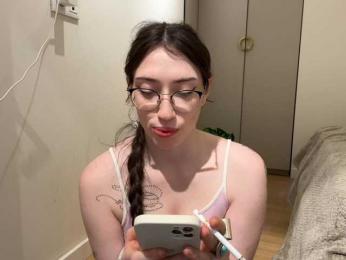 KellyyBeryy webcam model stream image