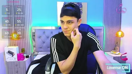 Ethanx18_ webcam model stream image
