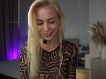 gold_blond webcam model stream image