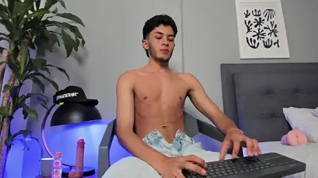 Tylerffoxx webcam model stream image