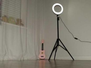 aiyumiprivate webcam model stream image