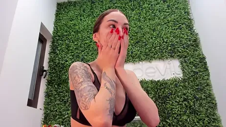 realhotfallingdevil webcam stripchat model stream image