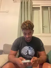 Axel_black10 webcam model stream image