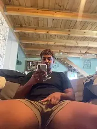 Axel_black10 webcam model stream image