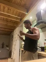 Axel_black10 webcam model stream image