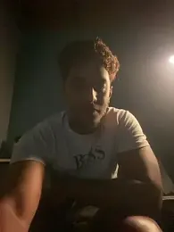 Axel_black10 webcam model stream image