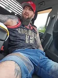 Beardedtattood webcam stripchat model stream image
