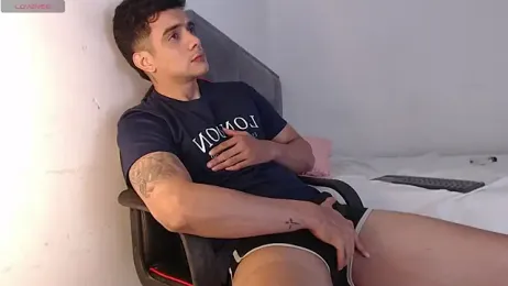 adam_levis17 webcam model stream image