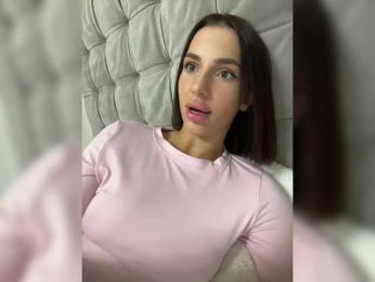 BabyDarii webcam model stream image