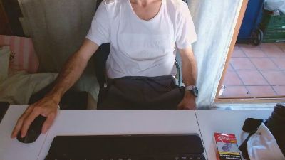 hucho40 webcam model stream image