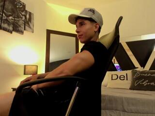 Teo Cooper webcam model stream image