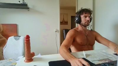 ALPHA_HUNK webcam model stream image