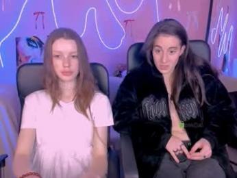 daisy_baby_ webcam model stream image