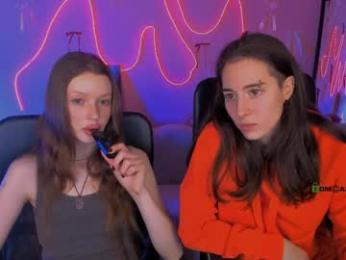 daisy_baby_ webcam model stream image