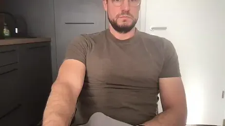 YoloNude webcam stripchat model stream image