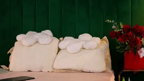 IrisNightshade webcam model stream image