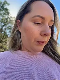 Mona_Plus webcam model stream image