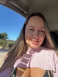 Mona_Plus webcam model stream image