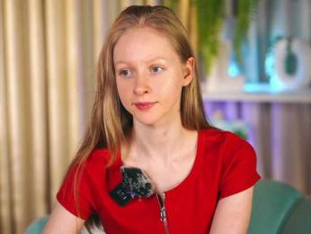 MiaVebes webcam model stream image