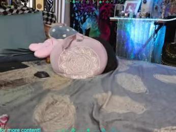 xaevynne webcam chaturbate model stream image