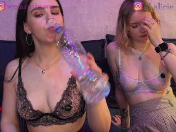 Maliinaa webcam model stream image