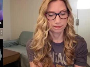 wynfreya webcam chaturbate model stream image
