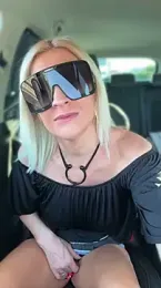 HOTLadyluna webcam model stream image
