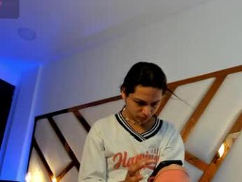 aron_cruz12 webcam model stream image