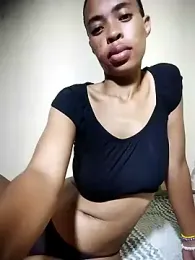 Reddewww webcam model stream image