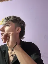 AlexanderCollman2 webcam model stream image