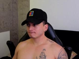 Ahiezer webcam model stream image