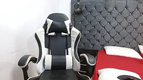 luka_big18 webcam model stream image