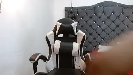 luka_big18 webcam model stream image