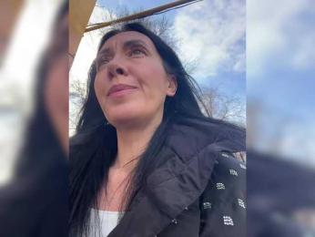 Karolina_Milf webcam model stream image