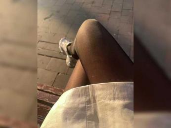 Karolina_Milf webcam model stream image