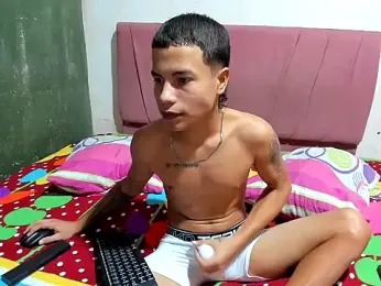 Nikoll_couplee webcam model stream image