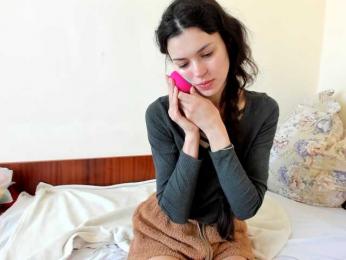 Honeykrisspussy webcam model stream image