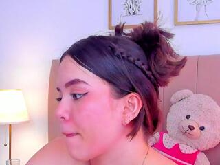 Bella Fontana webcam model stream image