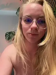 LinaLeana webcam model stream image