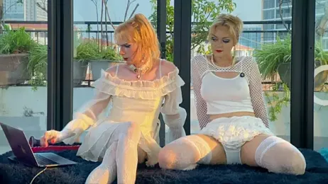 LolaSpaisTS webcam model stream image