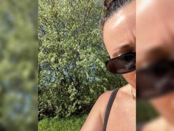-Hennessy- webcam bongacams model stream image