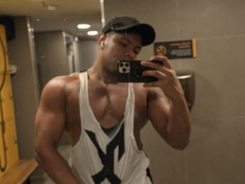 LeonMike webcam model stream image