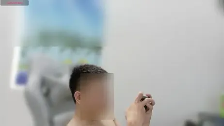 k-u-r webcam stripchat model stream image