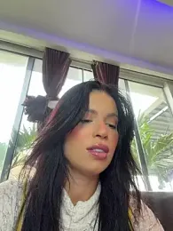 Rafaellaz webcam model stream image