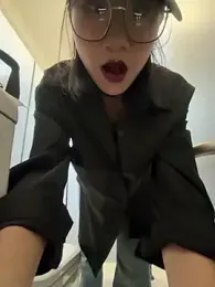 wemroudeyu webcam model stream image