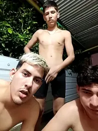 3hornys-straights webcam stripchat model stream image