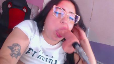 luna21_ webcam cam4 model stream image