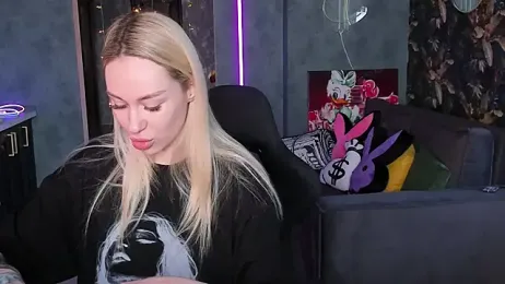 Blckmirrorr webcam model stream image