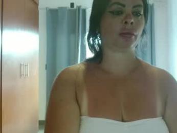 hot_wiffe webcam model stream image