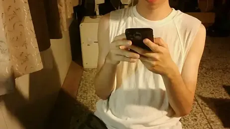 KYU890428 webcam model stream image